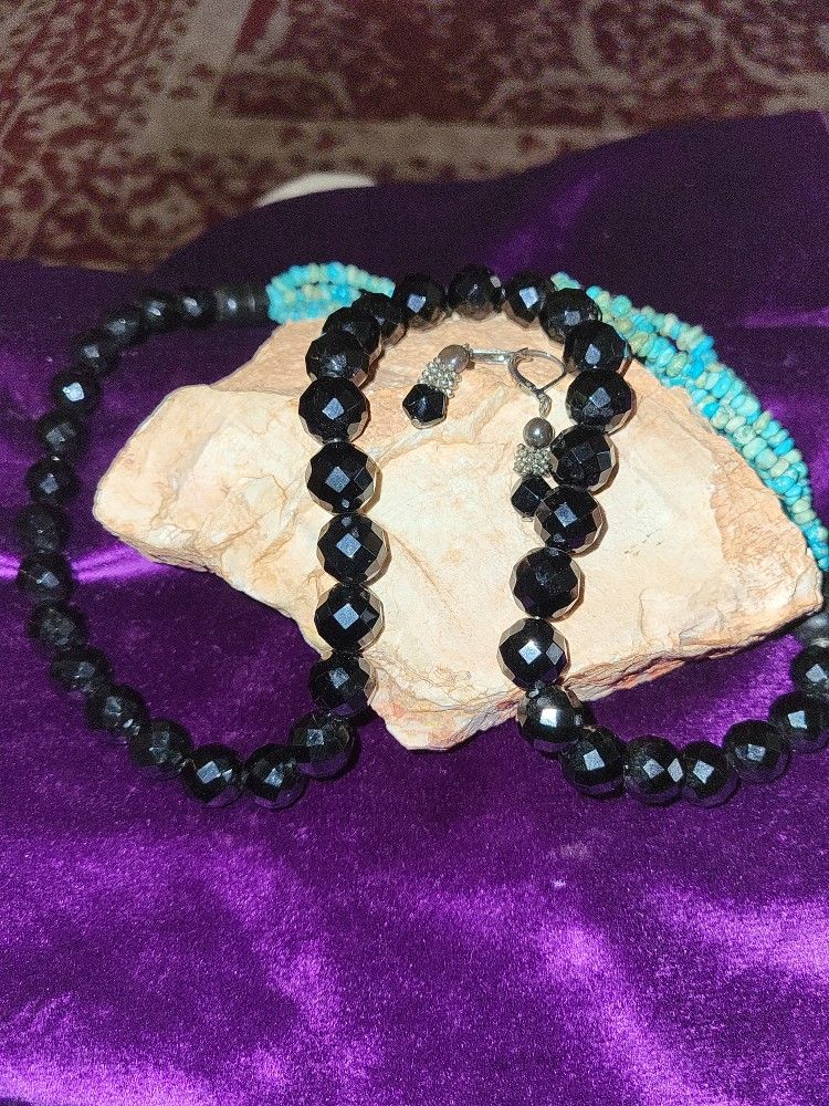 Black Onyx & Turquoise Beaded Necklace/earrings