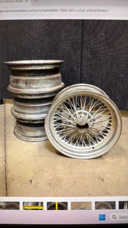 Spoke Jaguar rims see pictures for details.