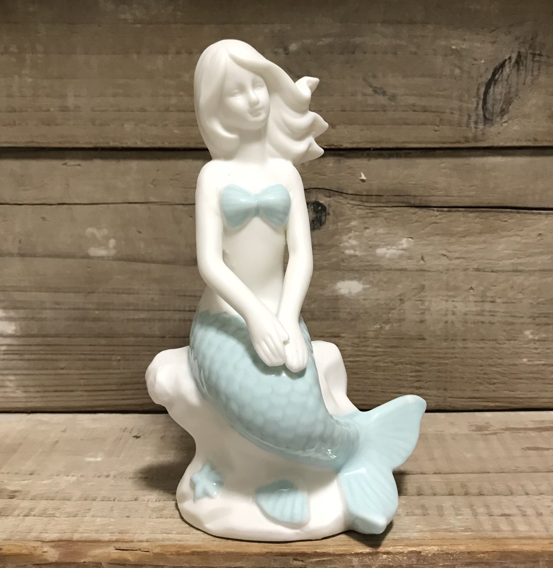 BRAND NEW Porcelain LED Light-Up Mermaid Statuette