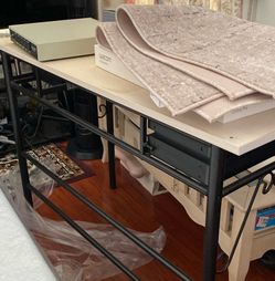 Computer desk