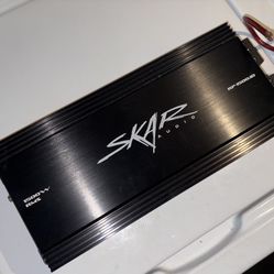 Skar Audio amplifier 