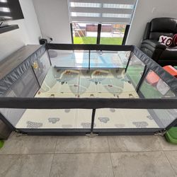Large Play Pen With Mat