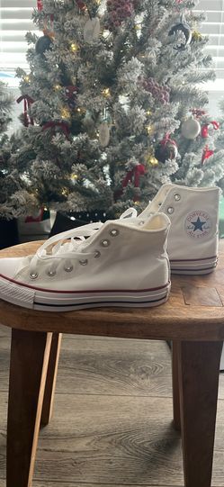 NWOB 6.5 Woman’s Converse