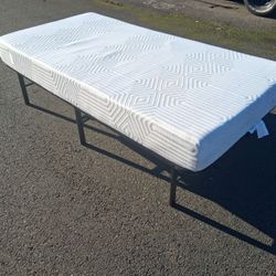 MEMORY FOAM TWIN SIZE METAL BED FRAME - Can Deliver 
