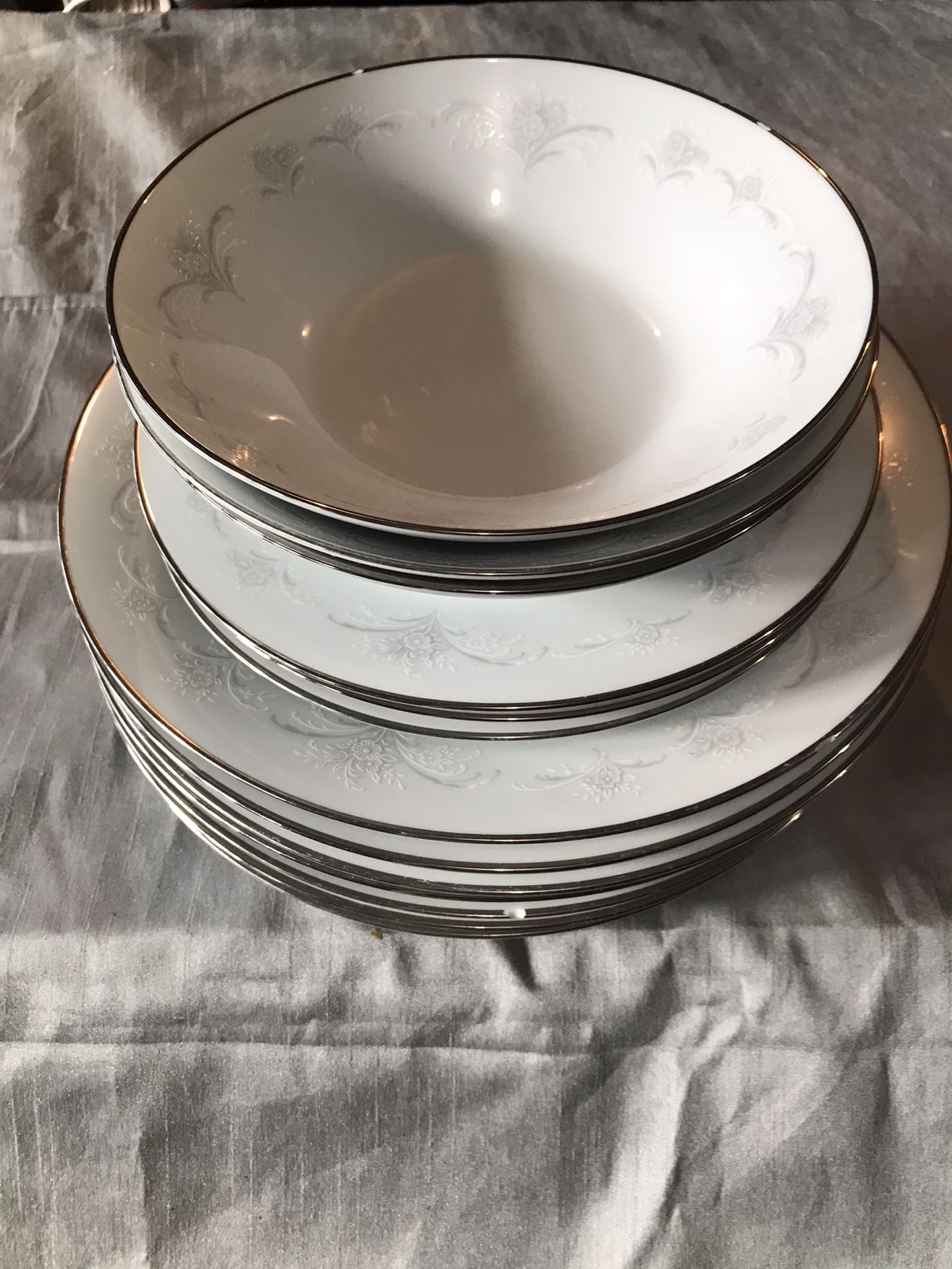 Vintage Noritake Fine China dinner plates and bowls
