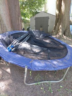 Outdoor Trampoline with Safety Net