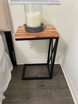 2 End Tables