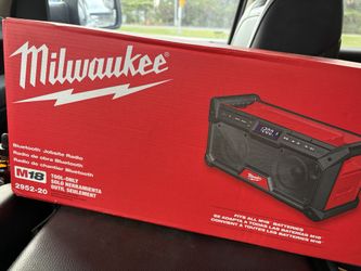 Milwaukee Job site Radio Bluetooth