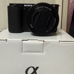 Sony ZV E10