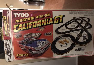 TYCO MAGNUM 440 GT AMERICAN HO RACING TRACK WITH 2 CARS BOB