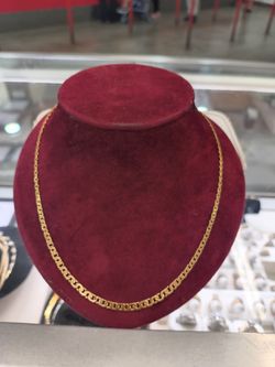 22k solid gold necklace 10.3 Gram 20 Long layaway available 10% Dwon if you interested please make sure you ask for Maribel thank you