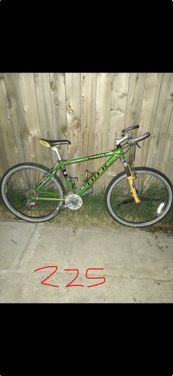 7000 Trek Bike