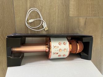 Karaoke Bluetooth microphone