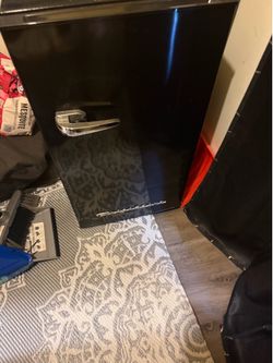 Small refrigerator
