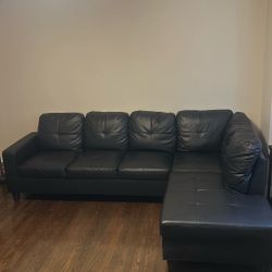 Small-medium sectional couch