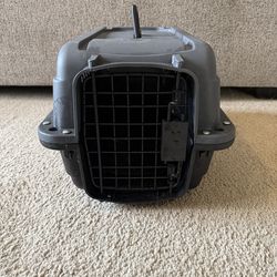 Small Hardshell Pet Carrier / Travel Crate
