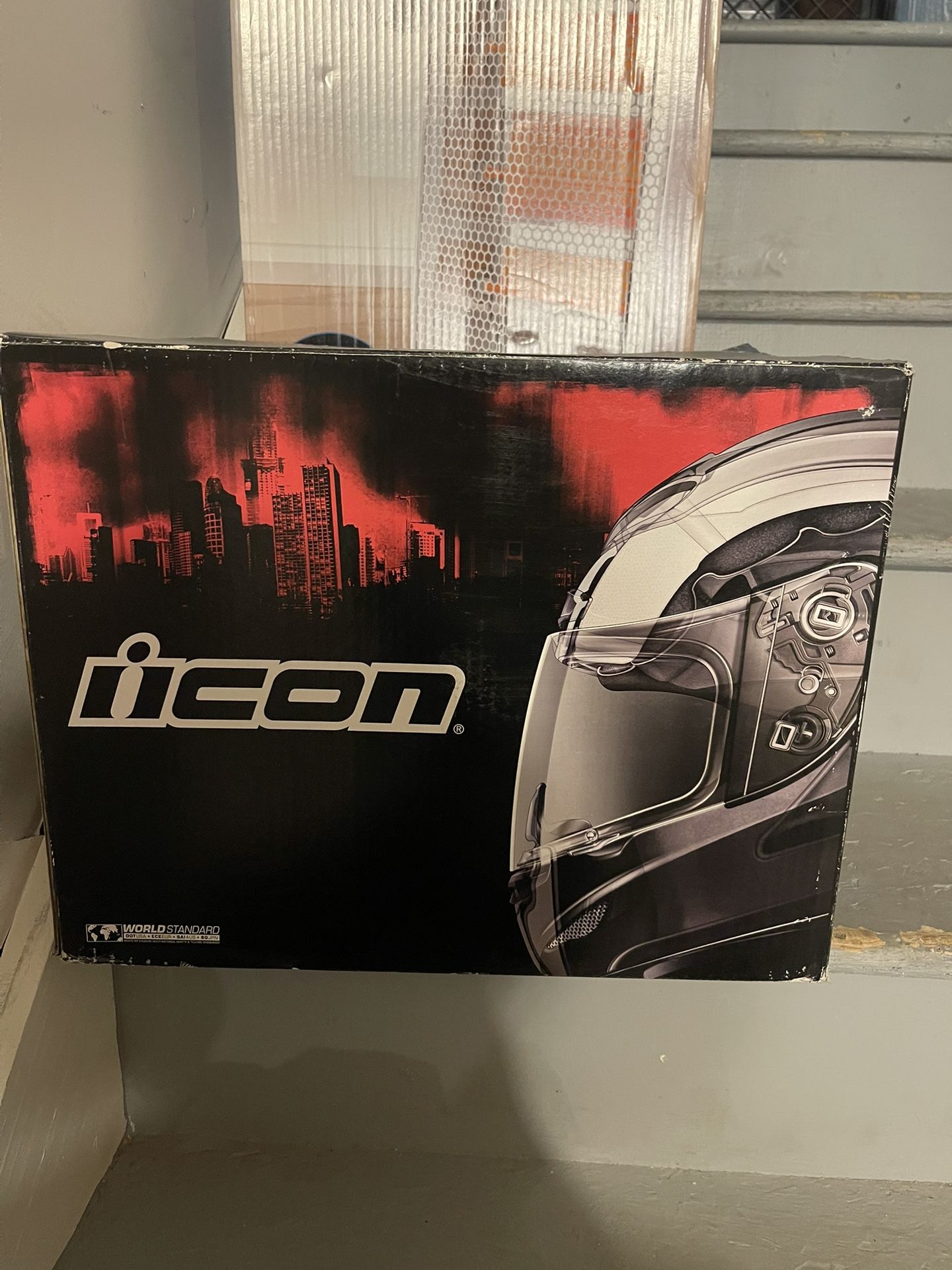Motorcycle helmet