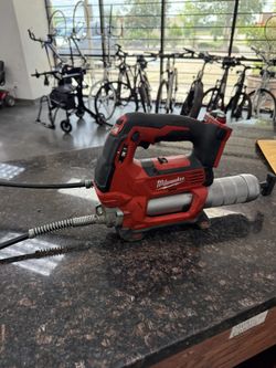 Milwaukee Grease Gun