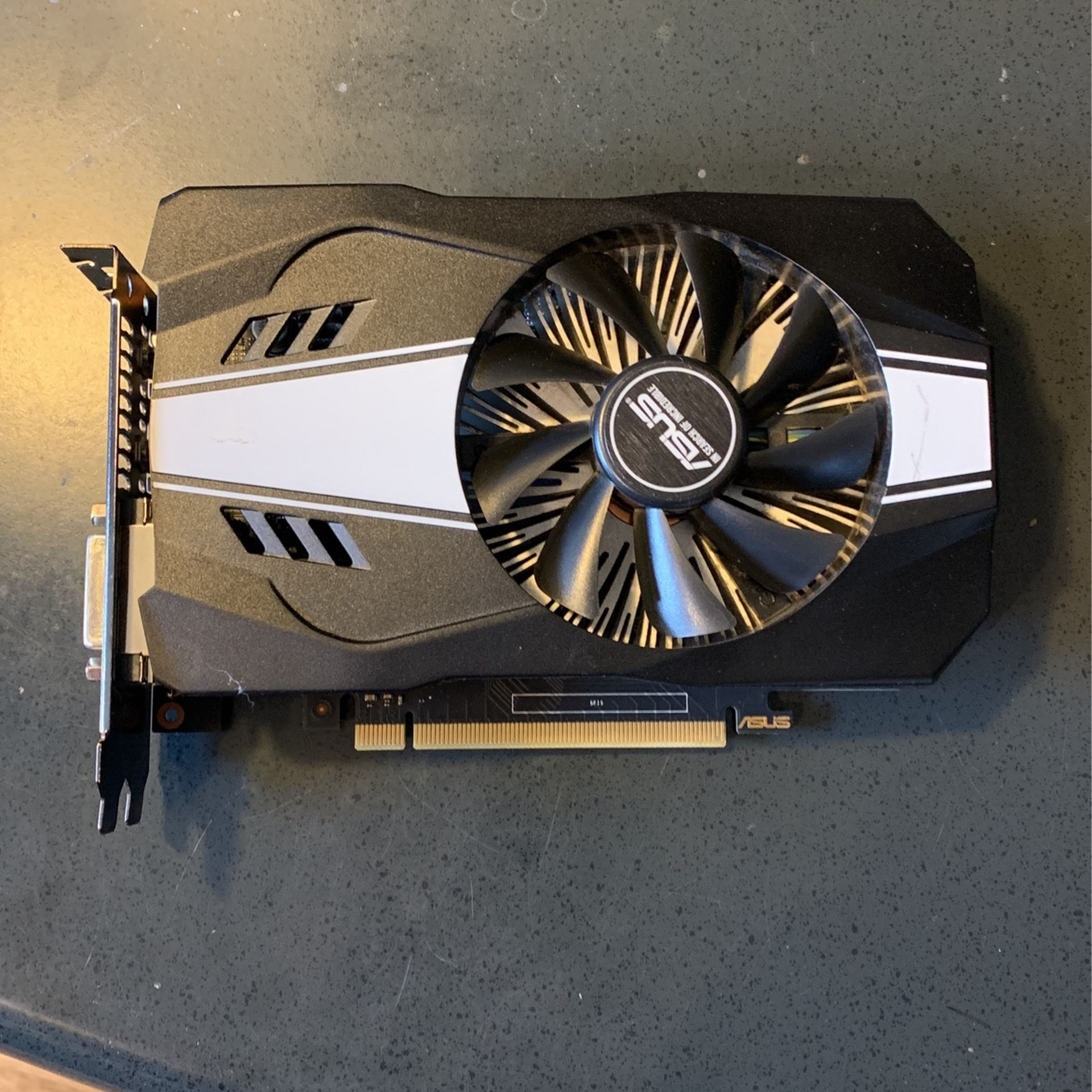 Graphics card ASUS Nvidia GTX 1060 3GB