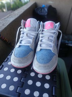 Air Jordan 1 MID size 5 1/2