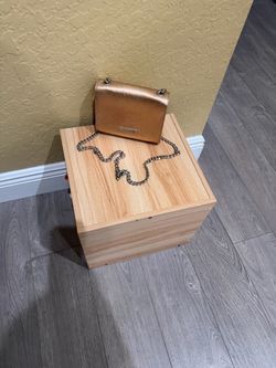 Crossbody bag