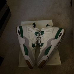 Jordan 4 Pine Green Sb 9.5M