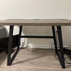 Modern Wood Office Desk – Black Metal Legs