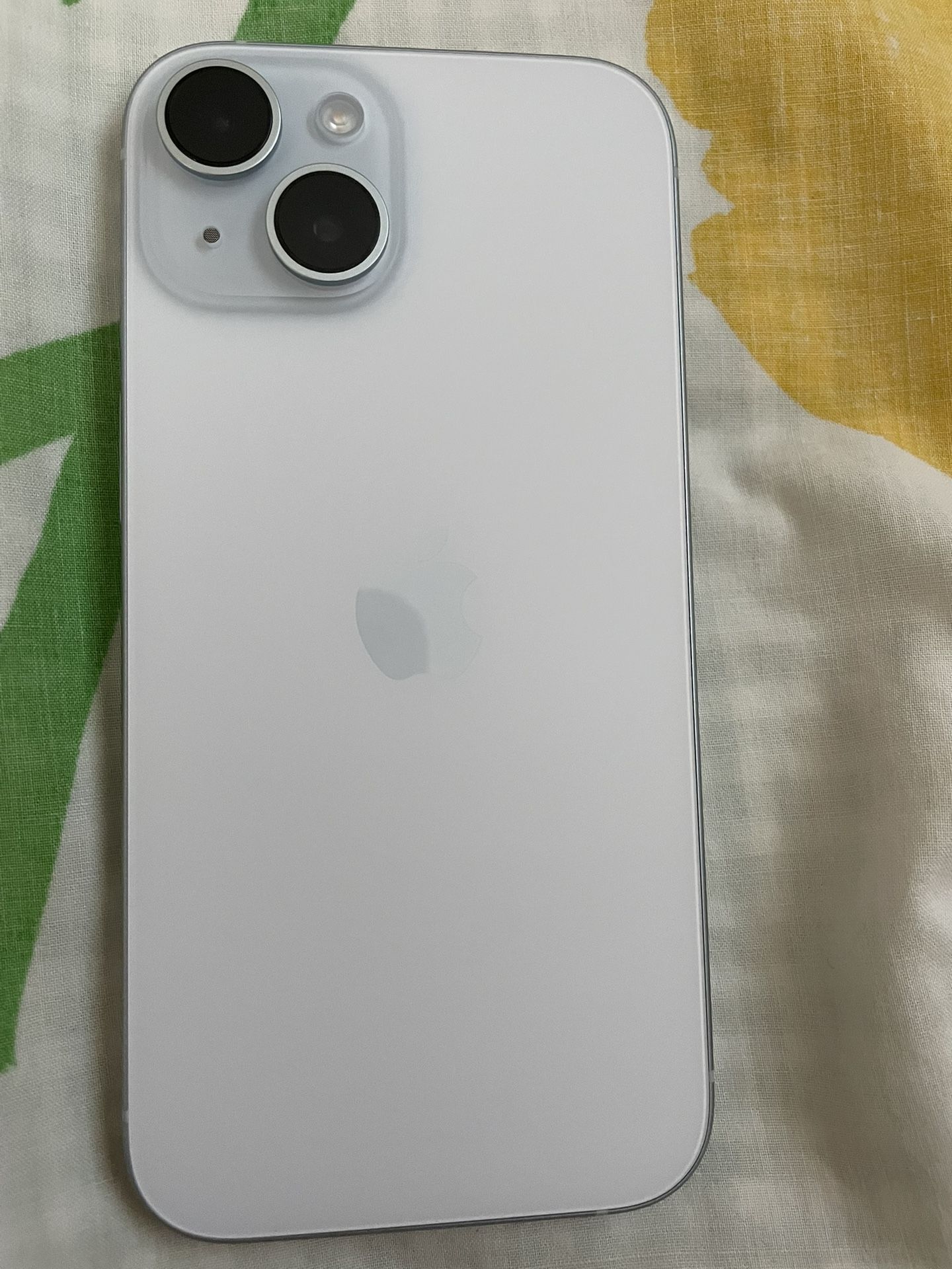 iPhone 15 – Like New – 100% Battery – Boost Mobile (1 Day Old)