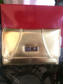 MaggiB gold wallet