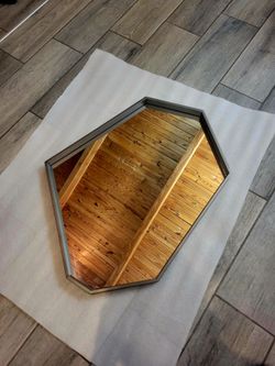 Mirror-Modern