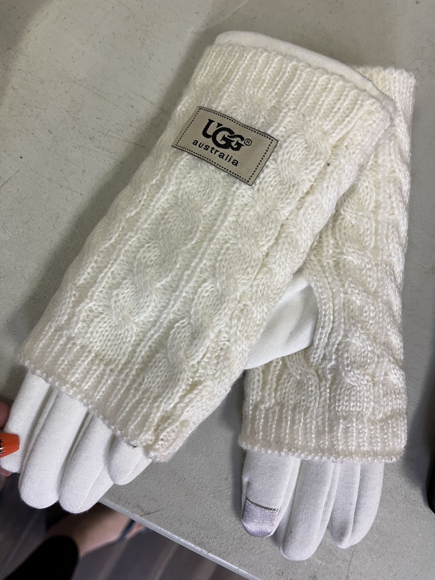 White Cotton Ugg Gloves