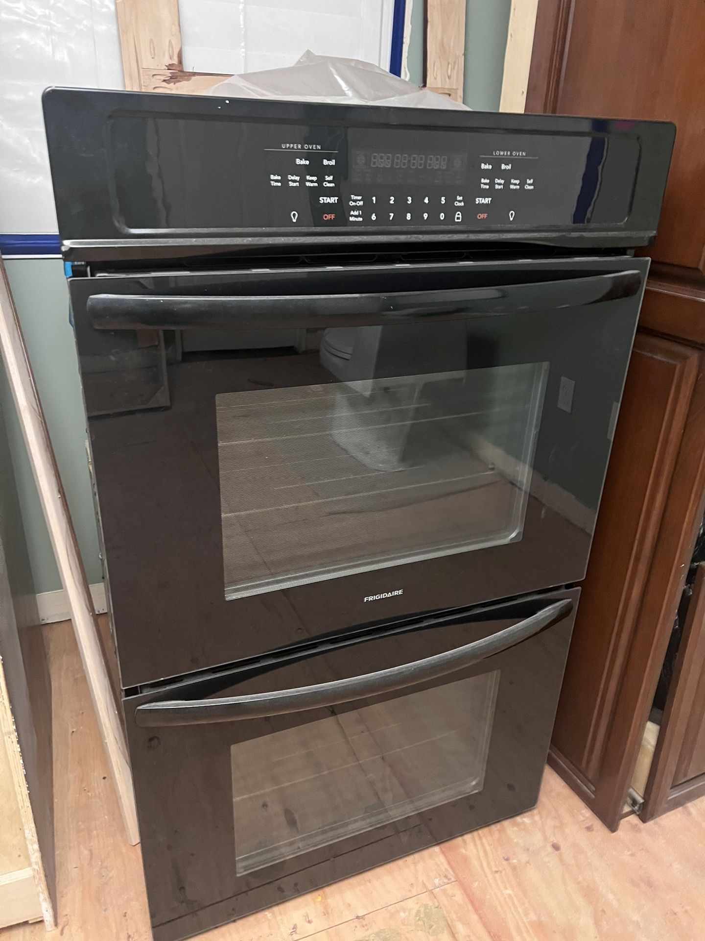 FRIGIDAIRE Double Oven (Electric) for Sale in Irvine, CA OfferUp