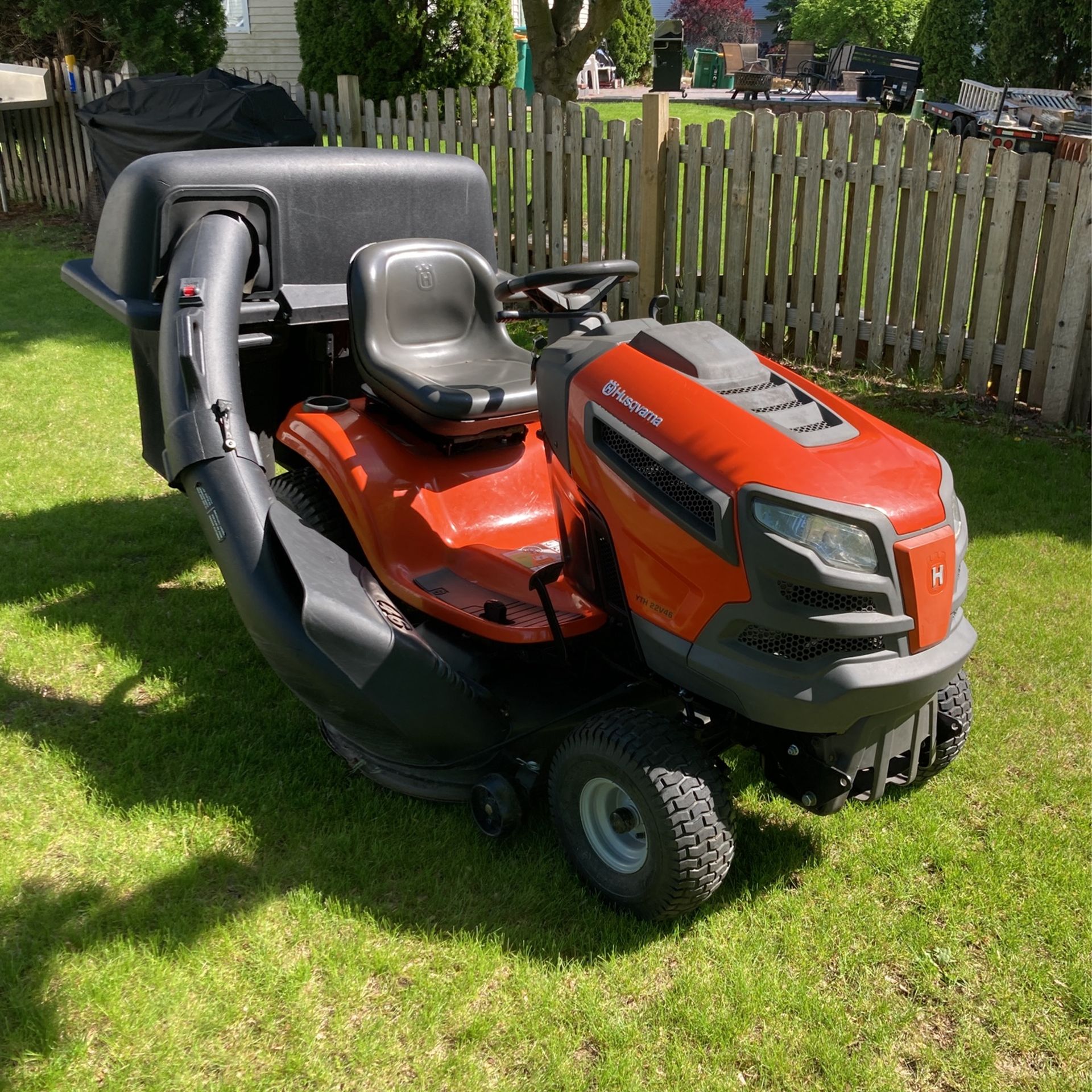 Yth 22 V 46 Trator For Sale Asking 2400 Dollars