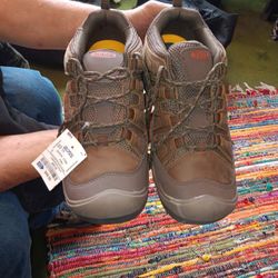 Men's Size 11 Keen Shoes/hiking