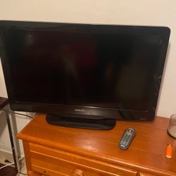 32” Phillips LCD Flat panel tv