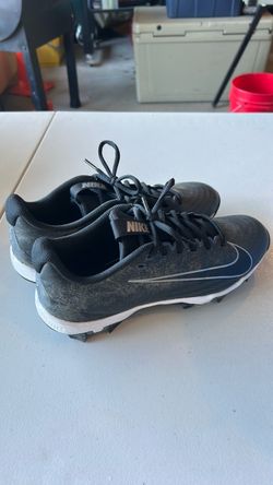 Nike men’s football cleats