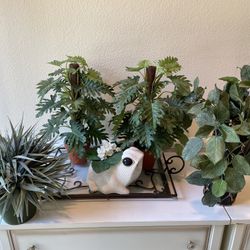 Plants – Artificial, Excellent Condition