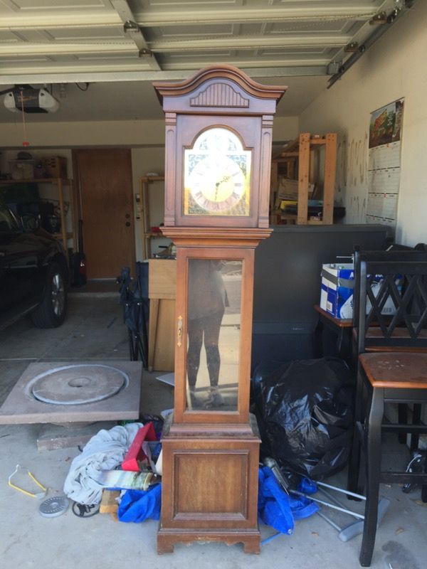Howard Miller/Barwick Division Grandfather clock