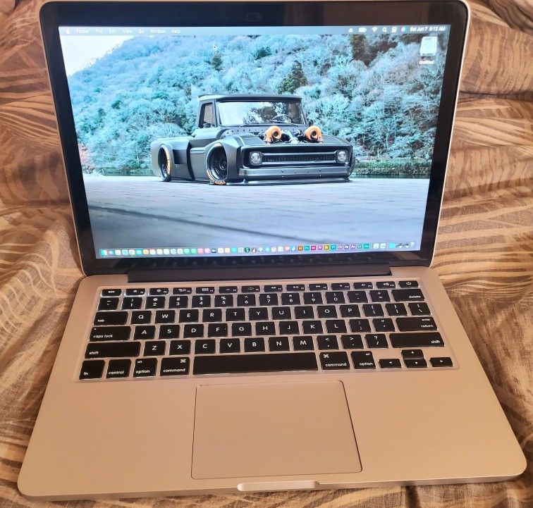 13"Macbook Pro Retina/Logic Pro X/GarageBand/Serato DJ Pro