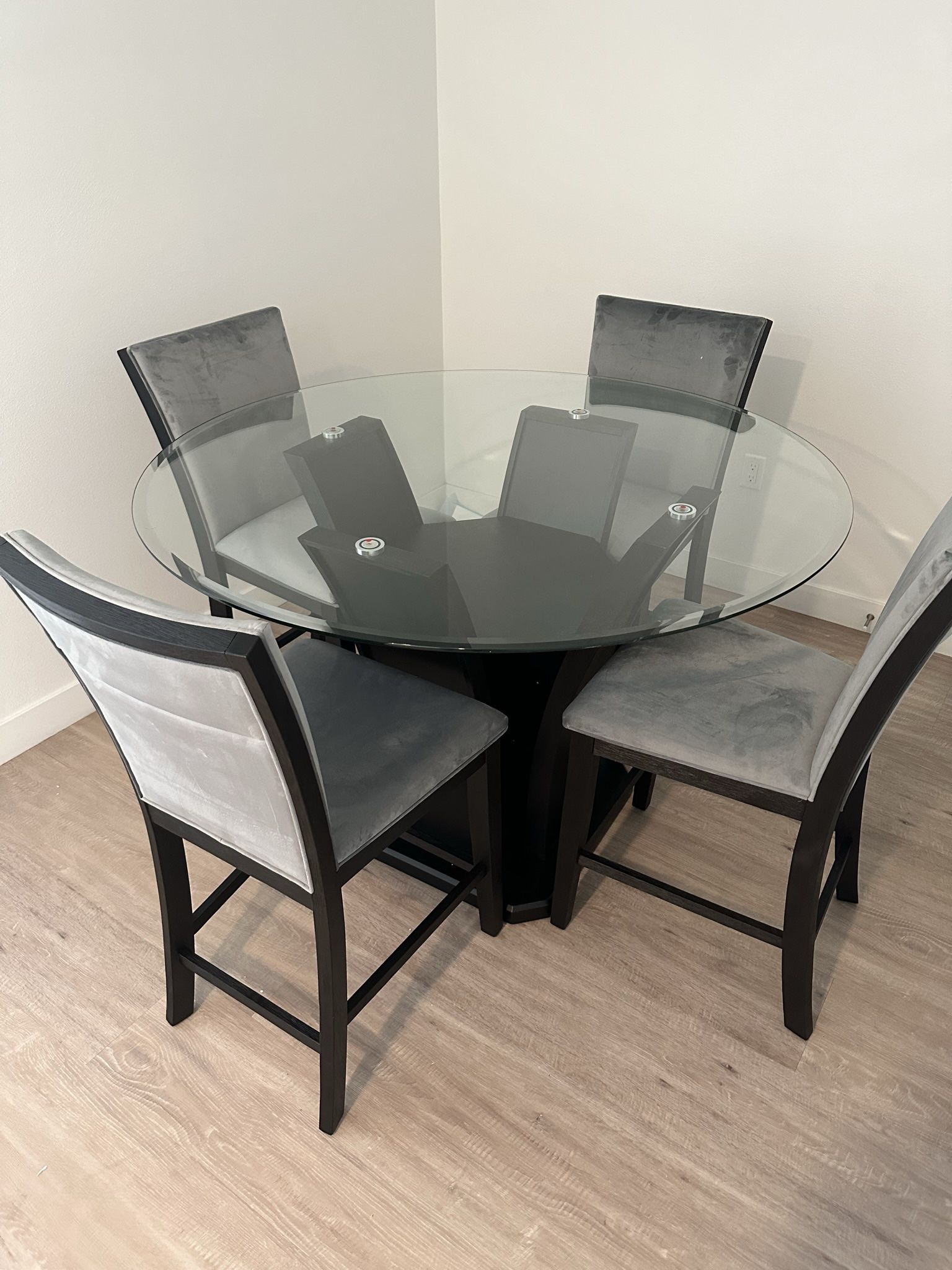 Kitchen Chairs And Glass Table