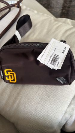 Lululemon Everywhere Belt Bag – SD Padres Edition