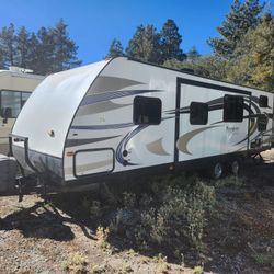 Travel Trailer 2015 Keystone Ultra Lite