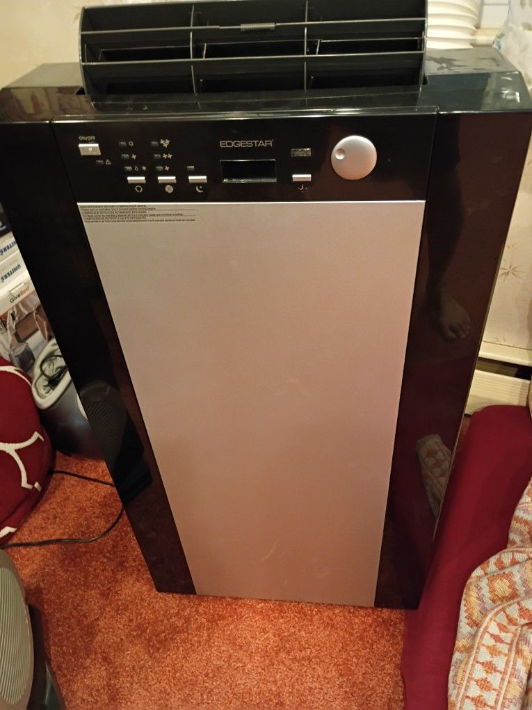 Hardly Used 14,000 BTU A/C  B/O