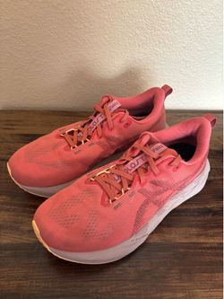 ASICS Women’s Novablast 5 Running Shoes, Size 10.5, Excellent Condition!!!