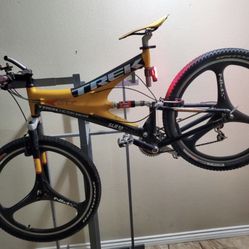 Trek Y11 Oclv Carbon Bike W/spin Carbon Mountain Bike Wheels 