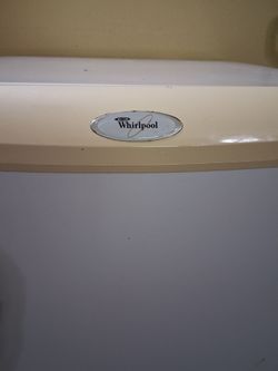 SMALL Refrigerator