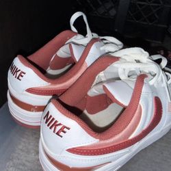 Nike sneakers 