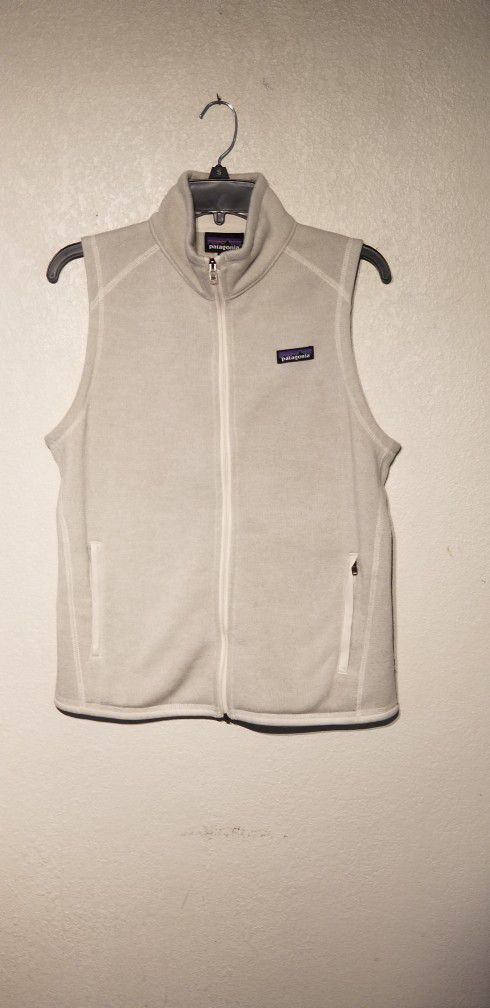 Patagonia womens Better Sweater 2 Pocket vest off Zip Up Beige Color size Medium