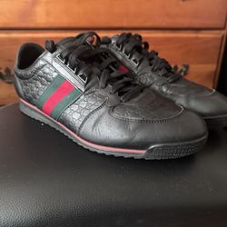 Gucci Black Guccissima Leather Web Low Top Sneakers