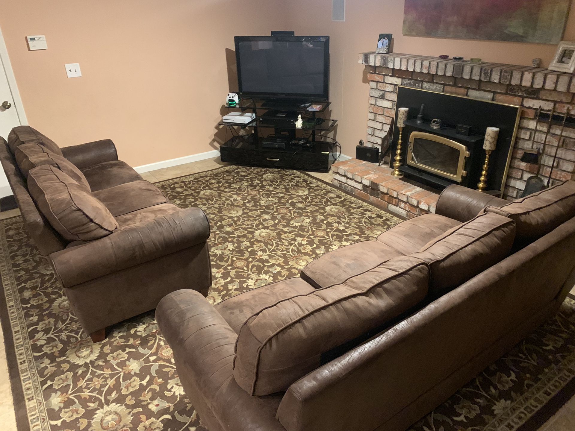 2 couches in good condition